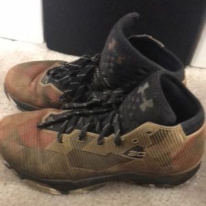 Under armor sc size 9.5